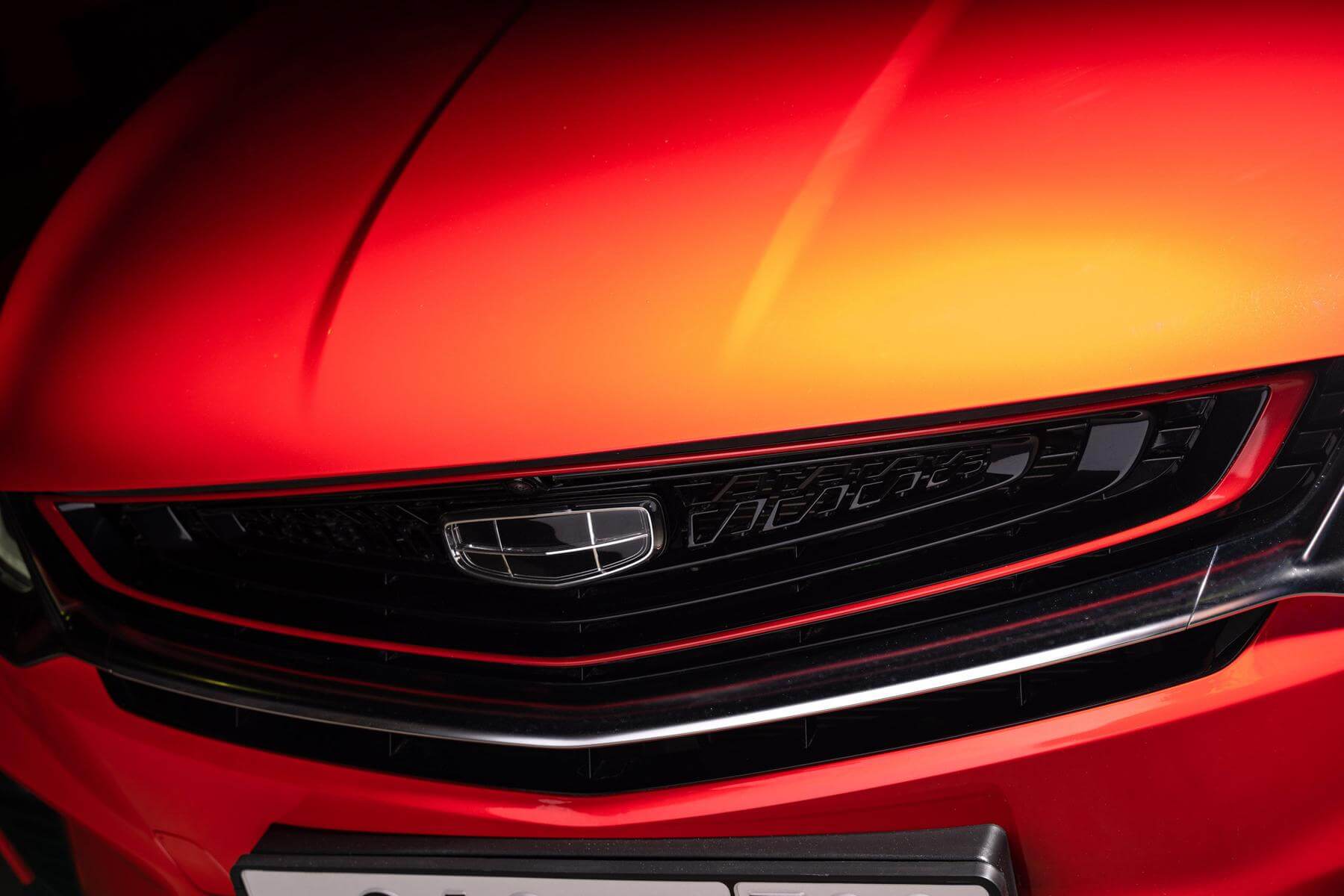 /img/cars/1637050942-exterior_geely_Coolray_11.jpg