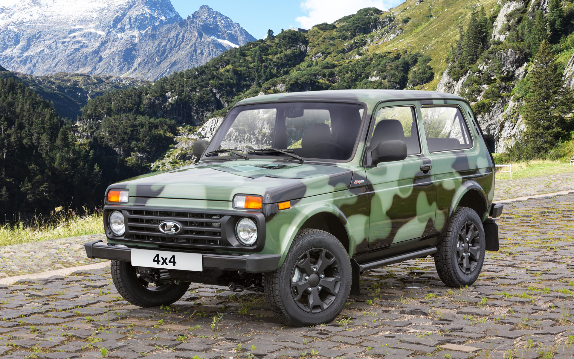 /img/cars/1637051926-exterior_lada_4x4_3_dv_20.jpg