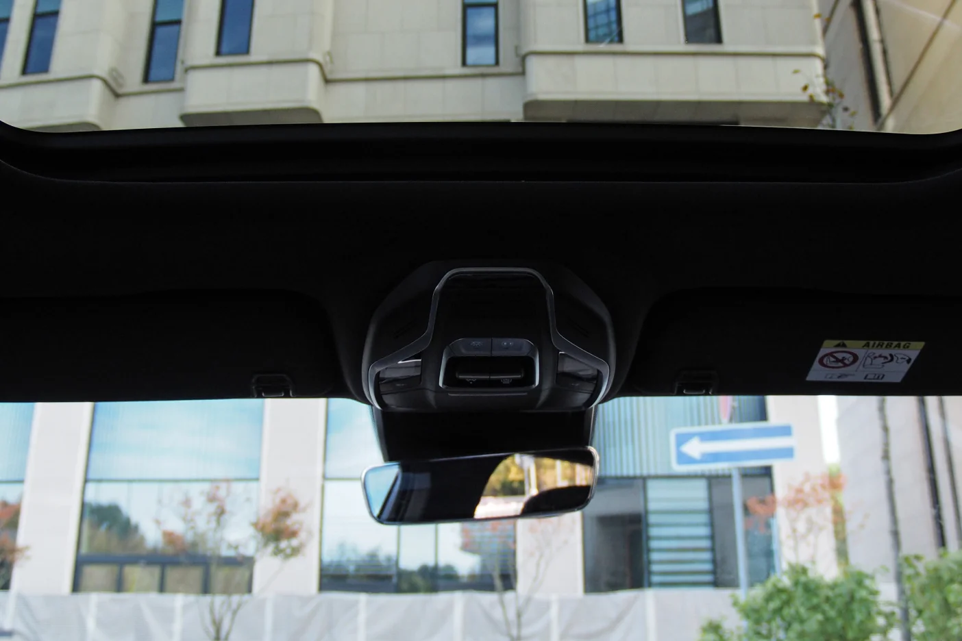 /img/cars/1668085016-6f235f0cb67491dbbc3272acb9c5c8c1.png