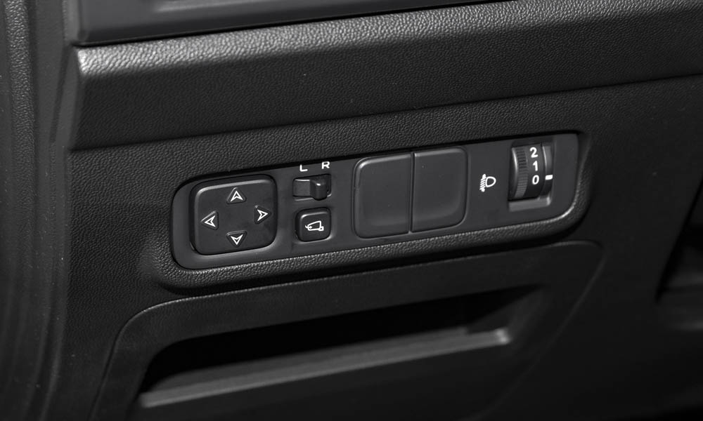 /img/cars/1674039246-cs35-plus-2-21.jpg