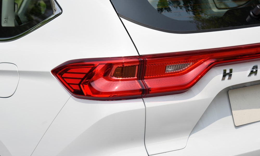 /img/cars/1683010059-m6-10.jpg