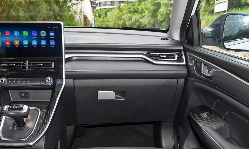 /img/cars/1683010059-m6-14.jpg