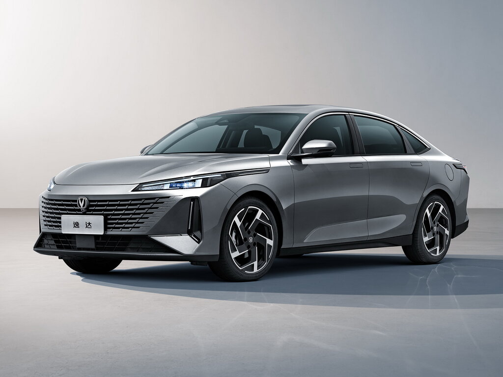 /img/cars/1689597387-changan_lamore_1147150.jpg