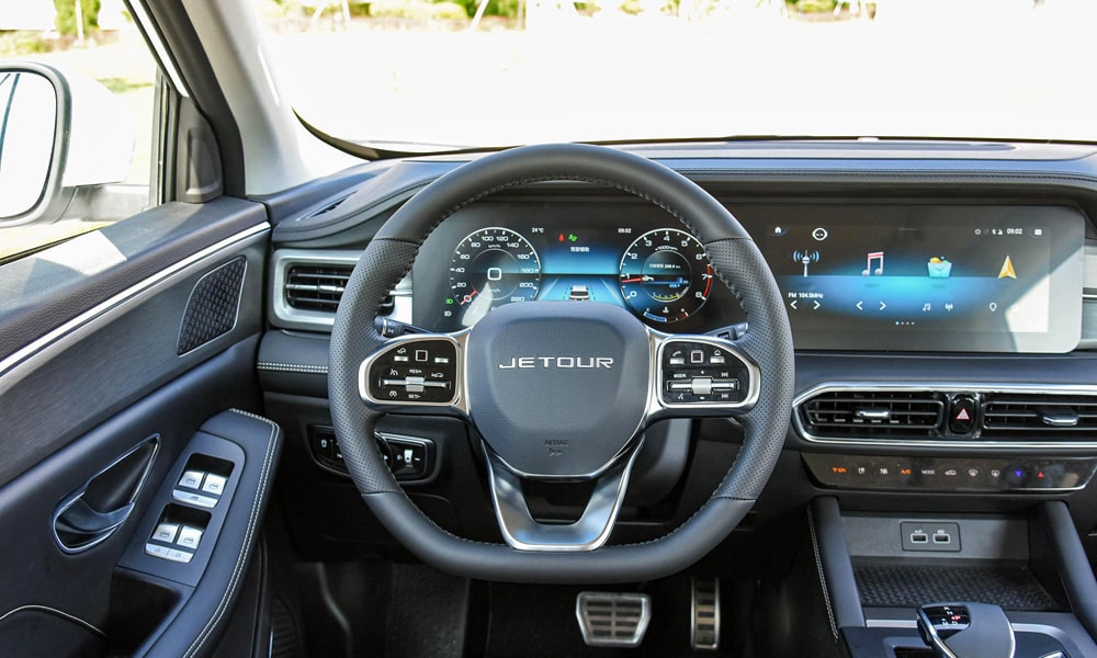 /img/cars/1690544084-x90-plus-13.jpg